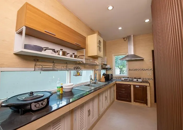 Garage House Bangkok-car Theme 8bed 6room 別墅