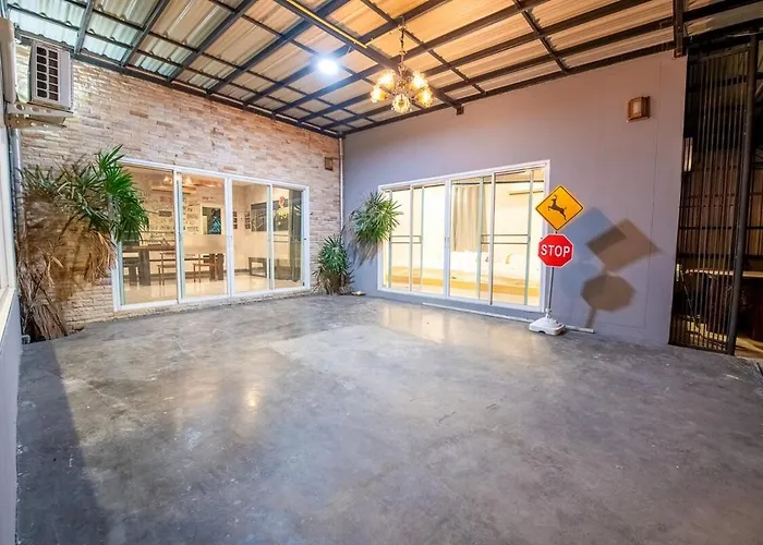 Garage House Bangkok-car Theme 8bed 6room * 曼谷