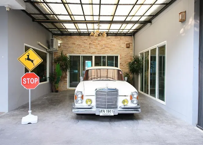 別墅 Garage House Bangkok-car Theme 8bed 6room